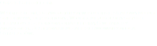 Orzeł Strzelecki. W okresie międzywojennym w kolorze stalowym lub srebrnym, bez korony. W obecnej kolorystyce i heraldyce z koroną oraz literą S w tarczy amazonek. Jest znakiem zarezerwowanym dla Strzelców.